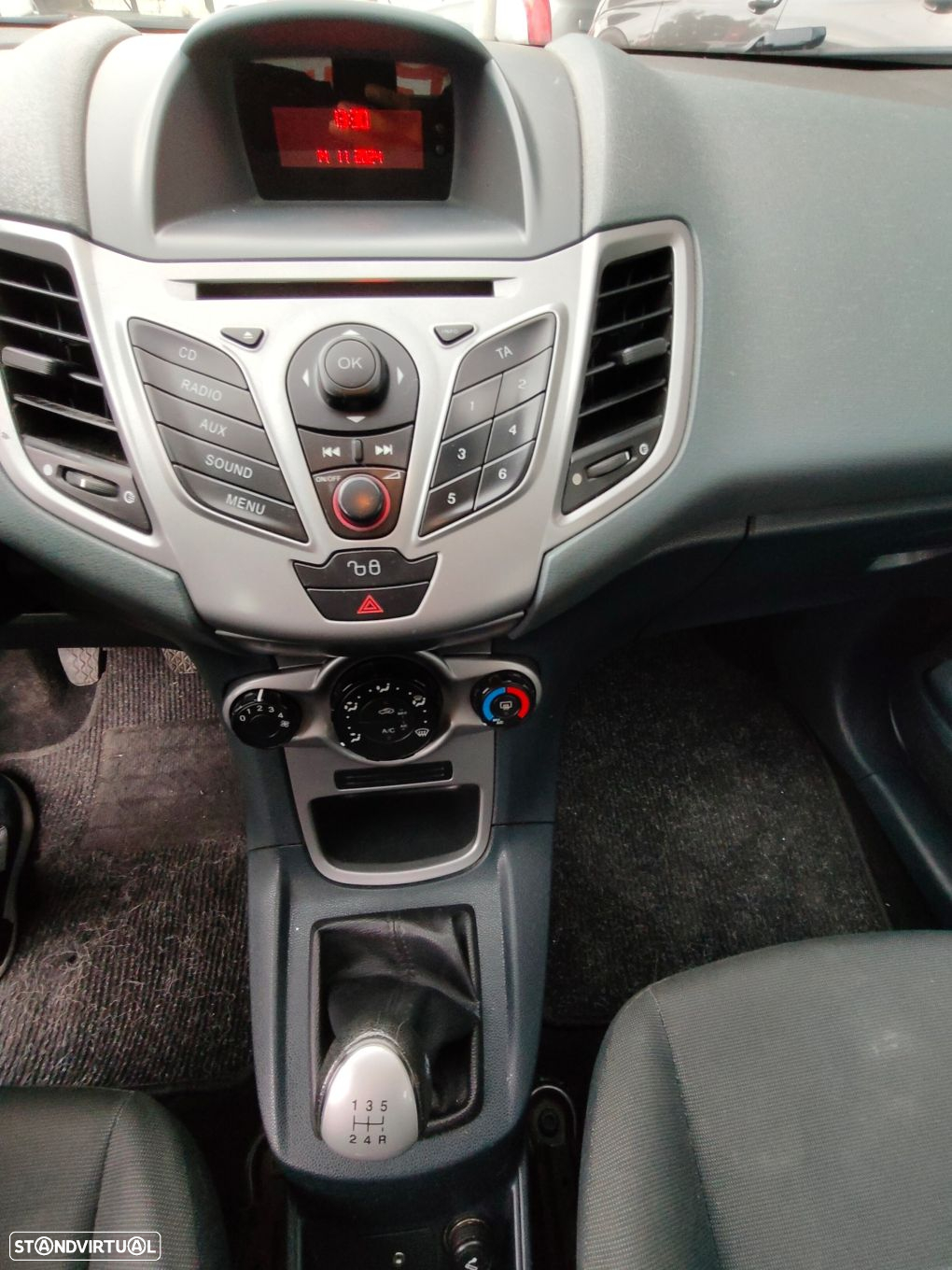 Ford Fiesta 1.25 Techno - 10