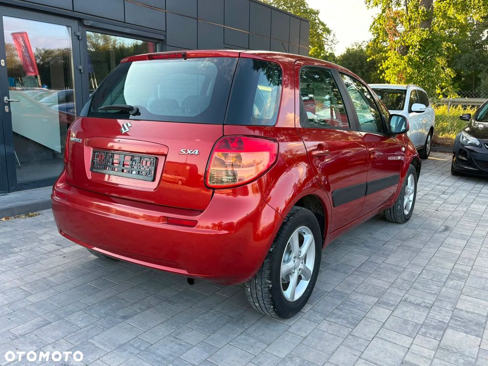 Suzuki SX4 1.6 GS / Premium - 8