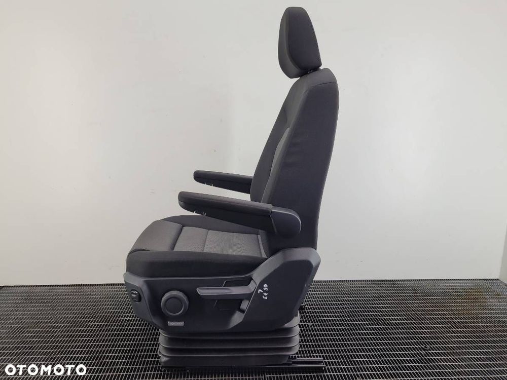 FOTEL LEWY KIEROWCY VW CRAFTER II PNEUMATYCZNY EUROPA - 5