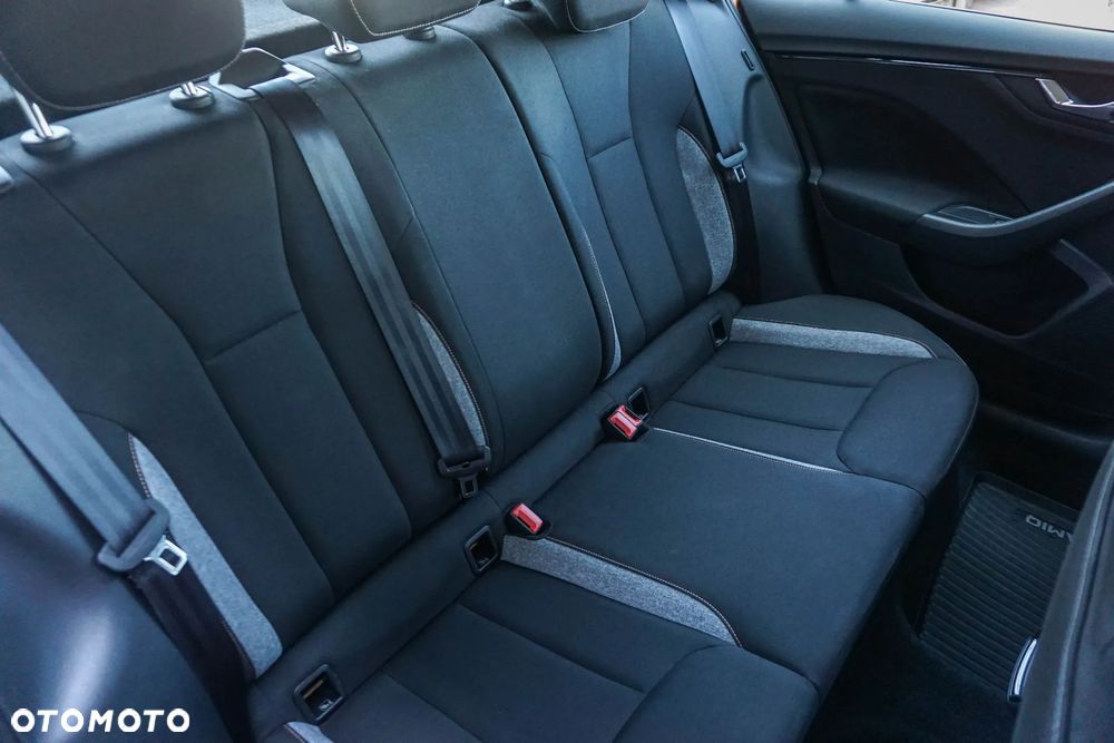 Skoda Kamiq 1.0 TSI Selection DSG - 32