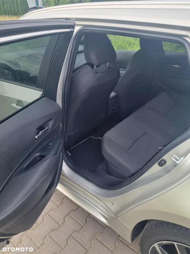 Toyota Corolla 2.0 Hybrid Executive - 6
