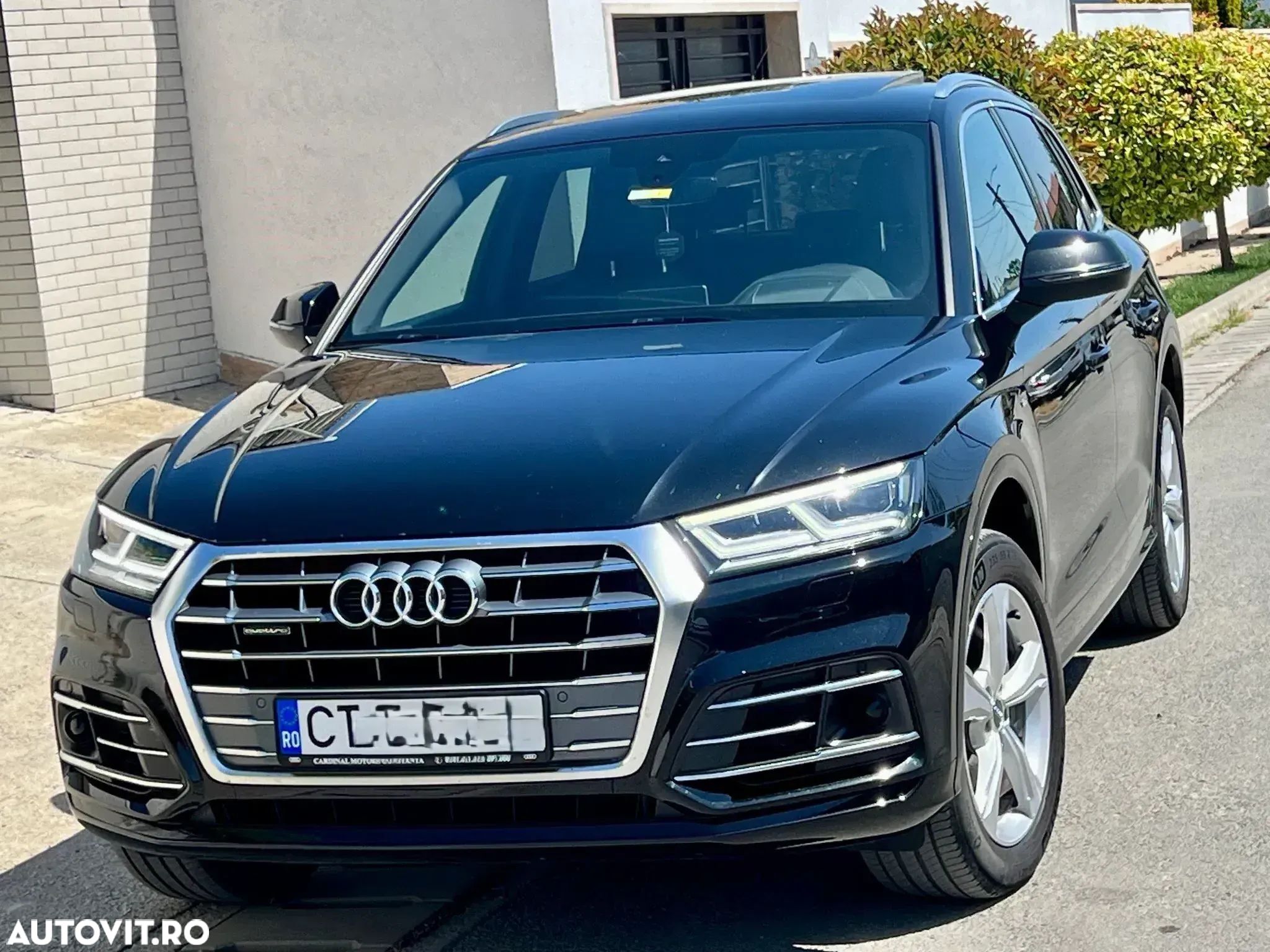 Audi Q5 2.0 40 TDI quattro S tronic Design - 1