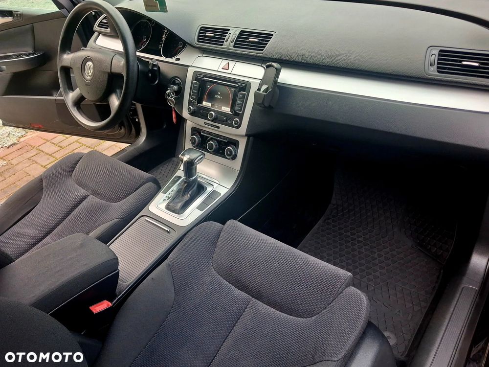 Volkswagen Passat 2.0 TDI Comfortline DSG - 16