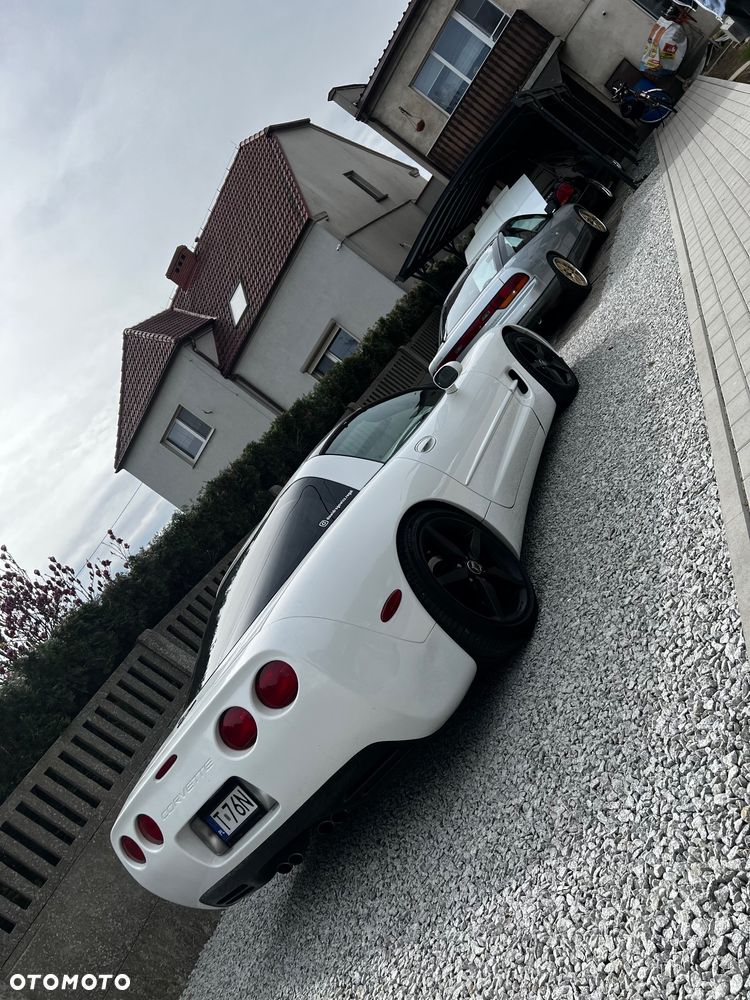 Chevrolet Corvette - 6