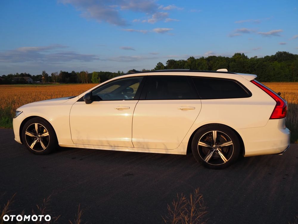 Volvo V90 D4 SCR AWD R-Design - 11