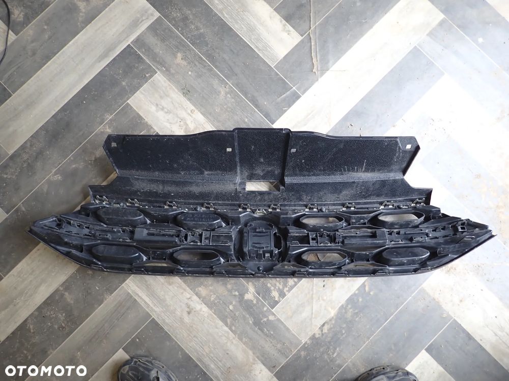 Grill VW T ROC LIFT 2GA 853 653 H - 6
