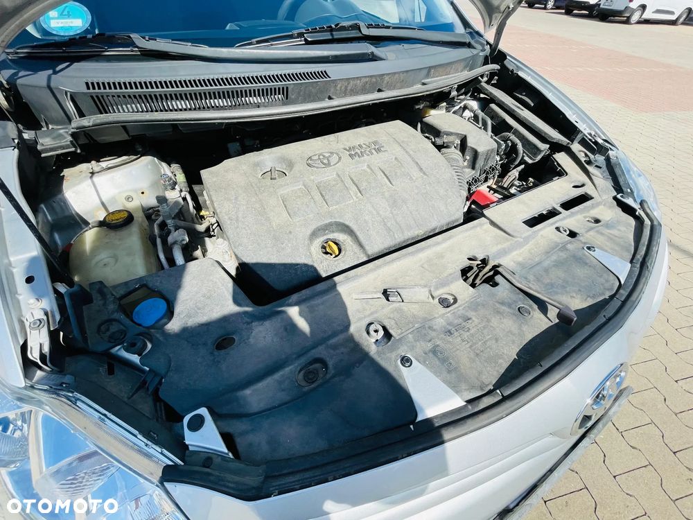 Toyota Auris 1.6 Executive - 31