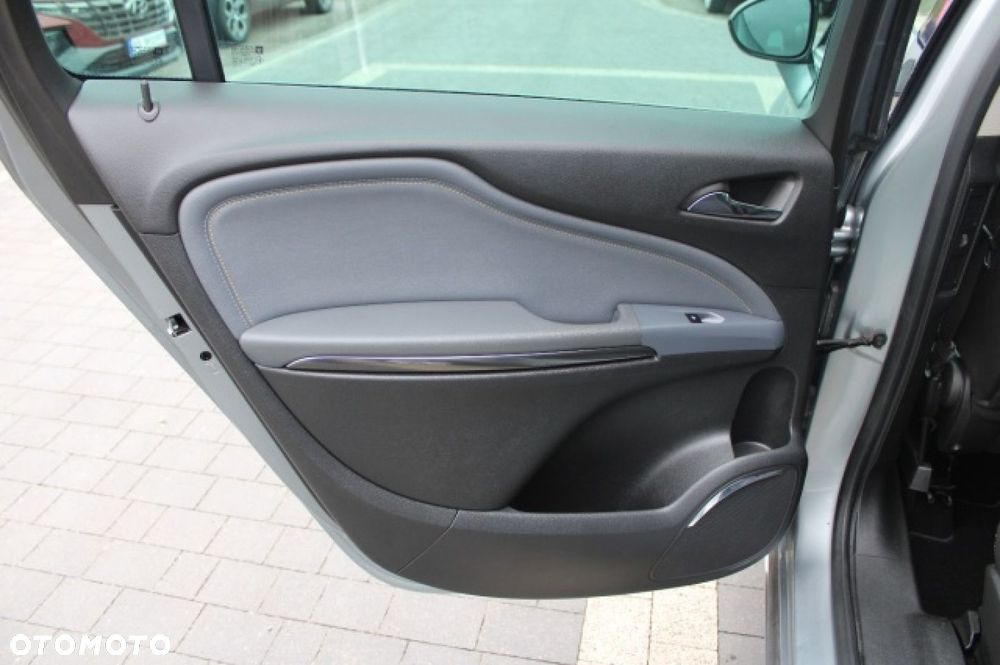 Opel Zafira - 25