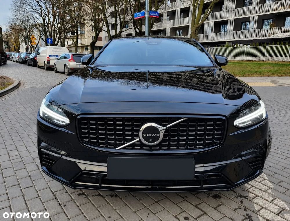 Volvo S90 T8 AWD Plug-In Hybrid R-Design - 2
