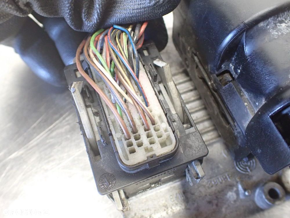 KOMPUTER SILNIKA OPEL CORSA C 1.0 55354327 - 3