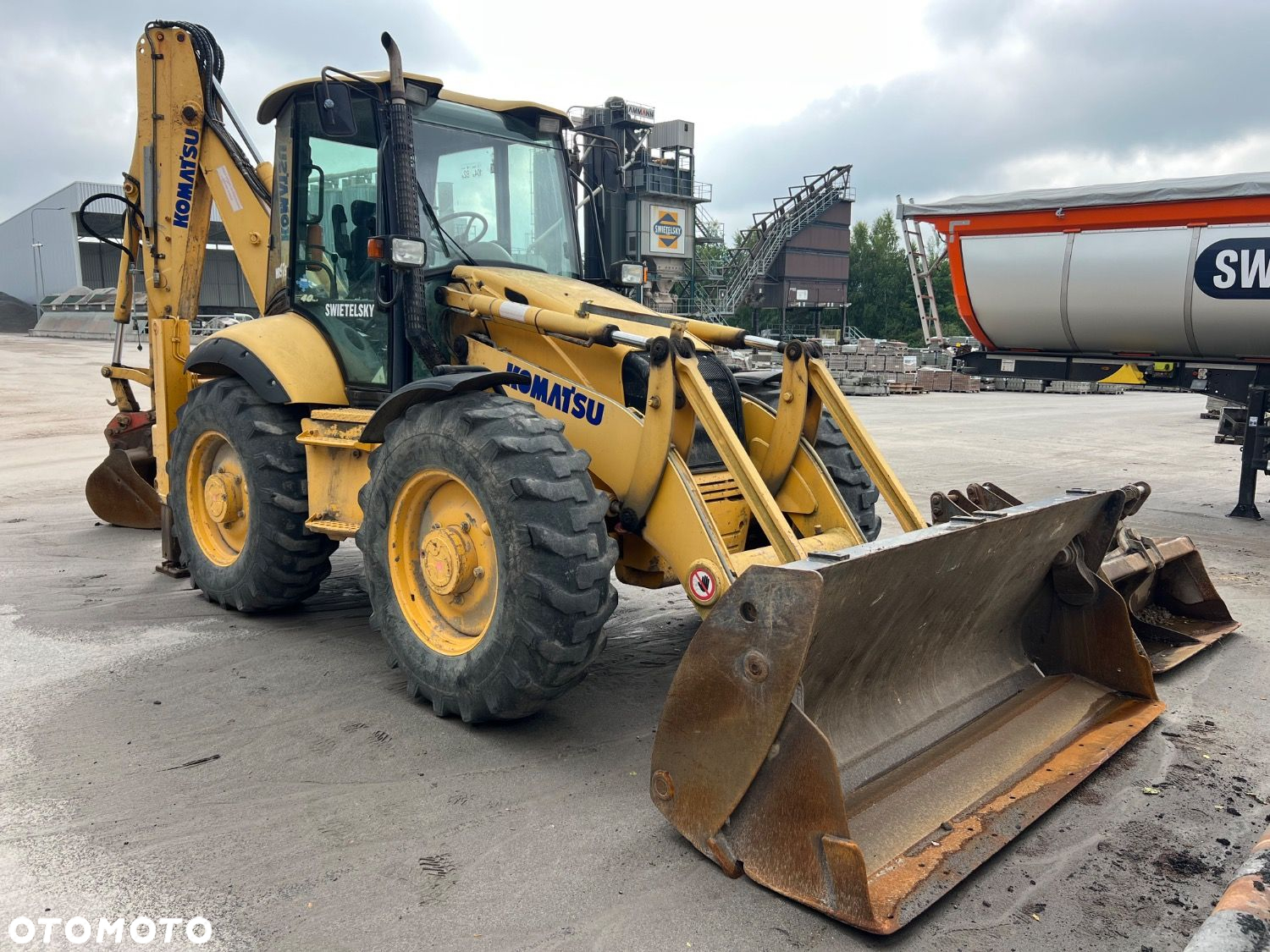 Komatsu Wb975 4X4 - 3