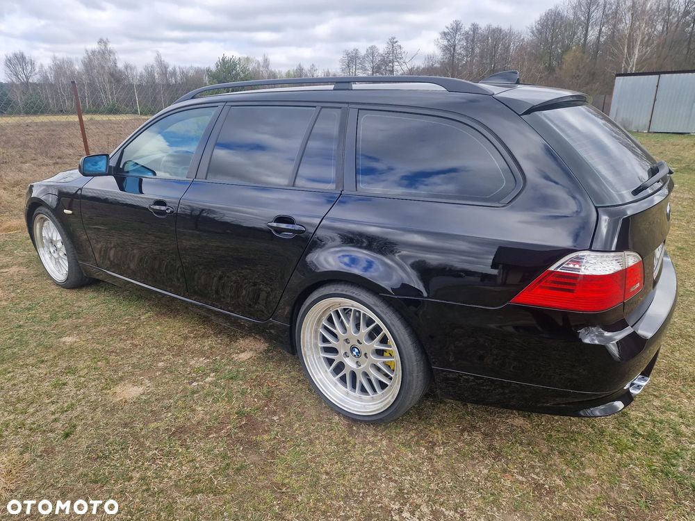 BMW Seria 5 525d - 15