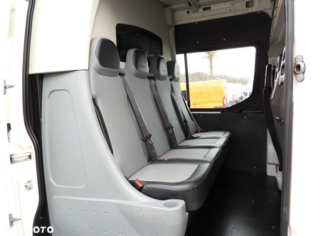 Iveco DAILY 35S14 FURGON BRYGADÓWKA 7 MIEJSC TEMPOMAT  140KM - 40