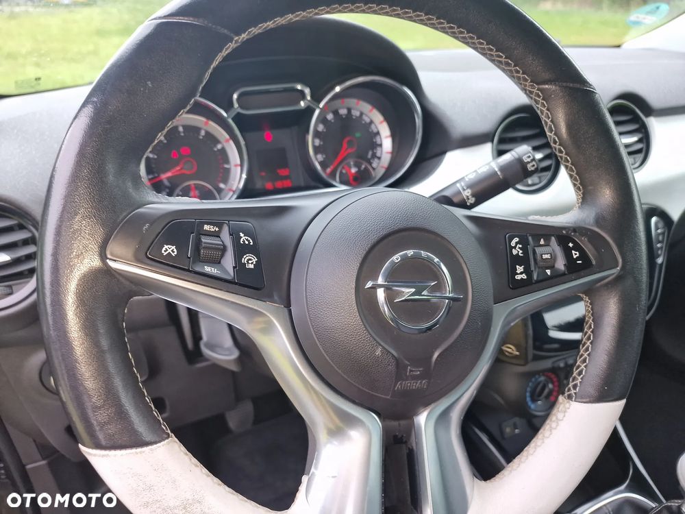 Opel Adam 1.2 Black Jack S&S - 31