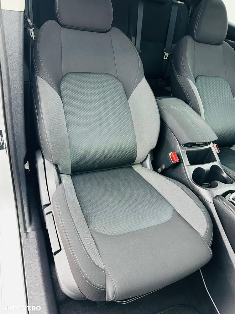 Nissan Qashqai 1.2 DIG-T Xtronic ACENTA - 22