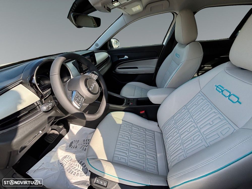 Fiat 600 1.2 Hybrid La Prima - 10