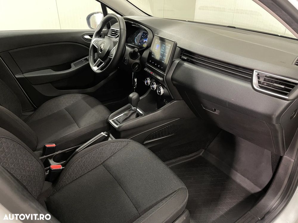Renault Clio V E-Tech 145 Evolution - 11