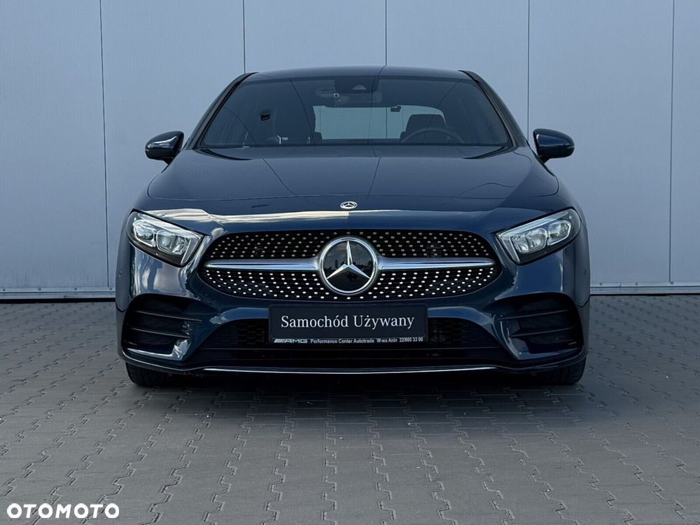 Mercedes-Benz Klasa A 180 AMG Line 7G-DCT - 3