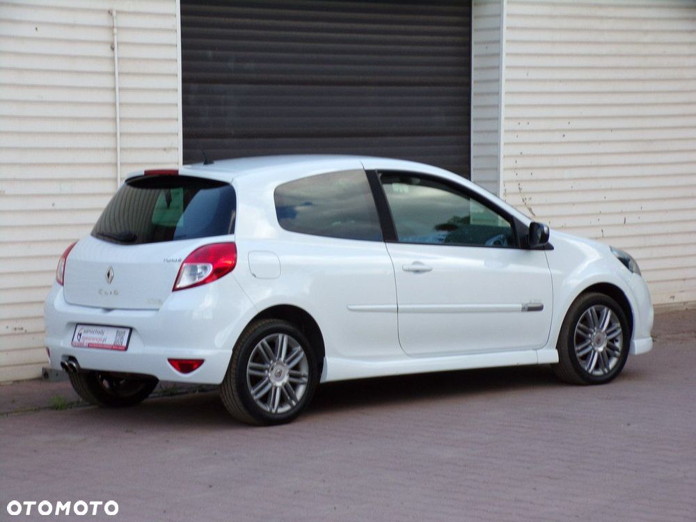 Renault Clio - 12