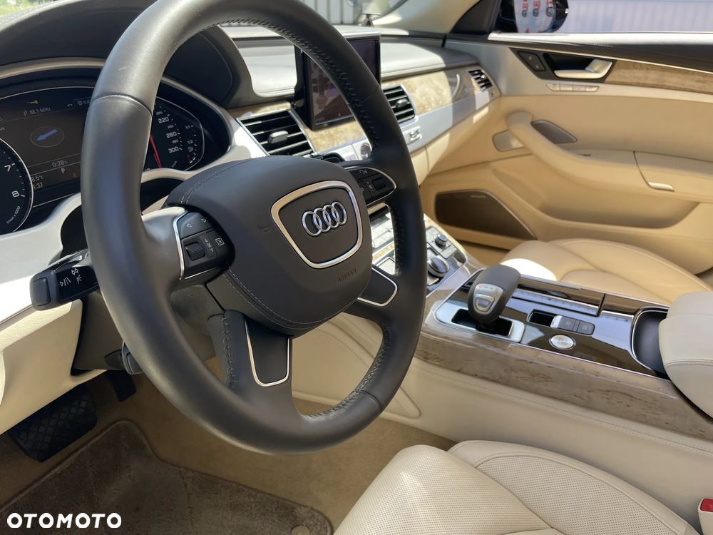 Audi A8 4.2 FSI L Quattro - 14