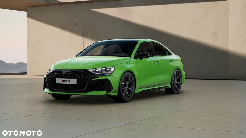 Audi RS3 Limousine - 1