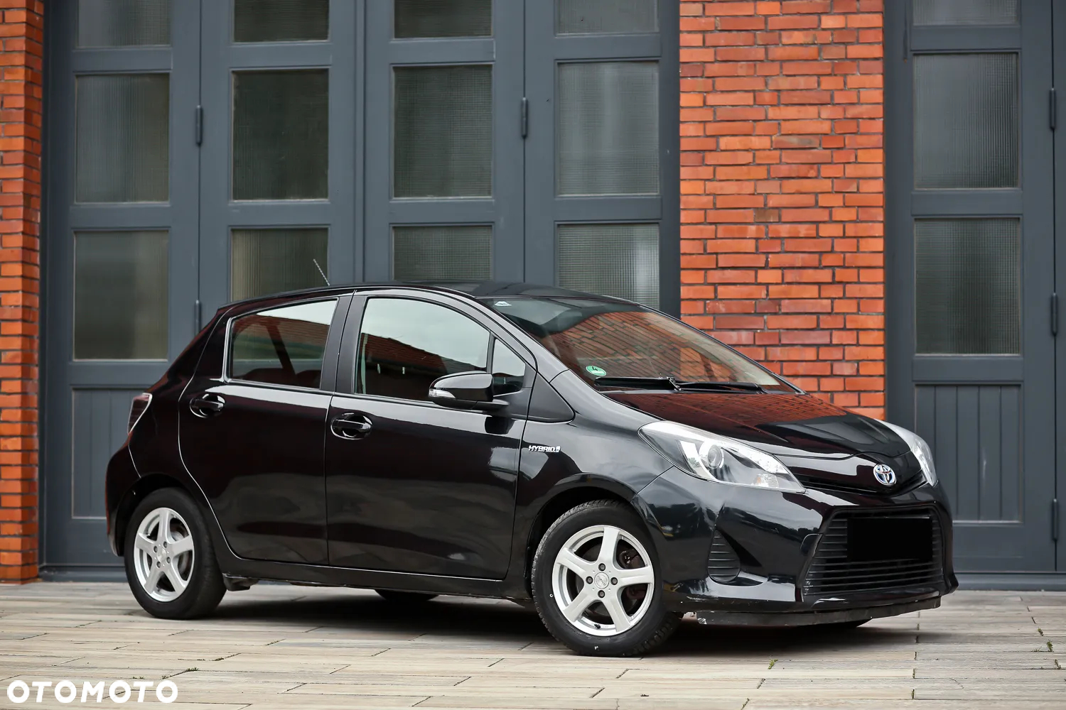 Toyota Yaris ver-hybrid-1-5-vvt--i-comfort - 4