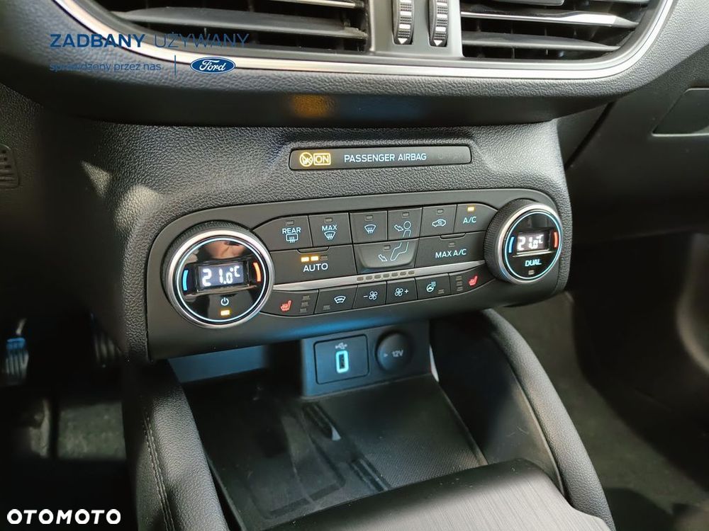 Ford Focus 2.0 EcoBlue Start-Stopp-System TITANIUM - 25