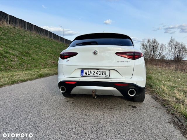 Alfa Romeo Stelvio 2.0 Turbo Executive Q4 - 4