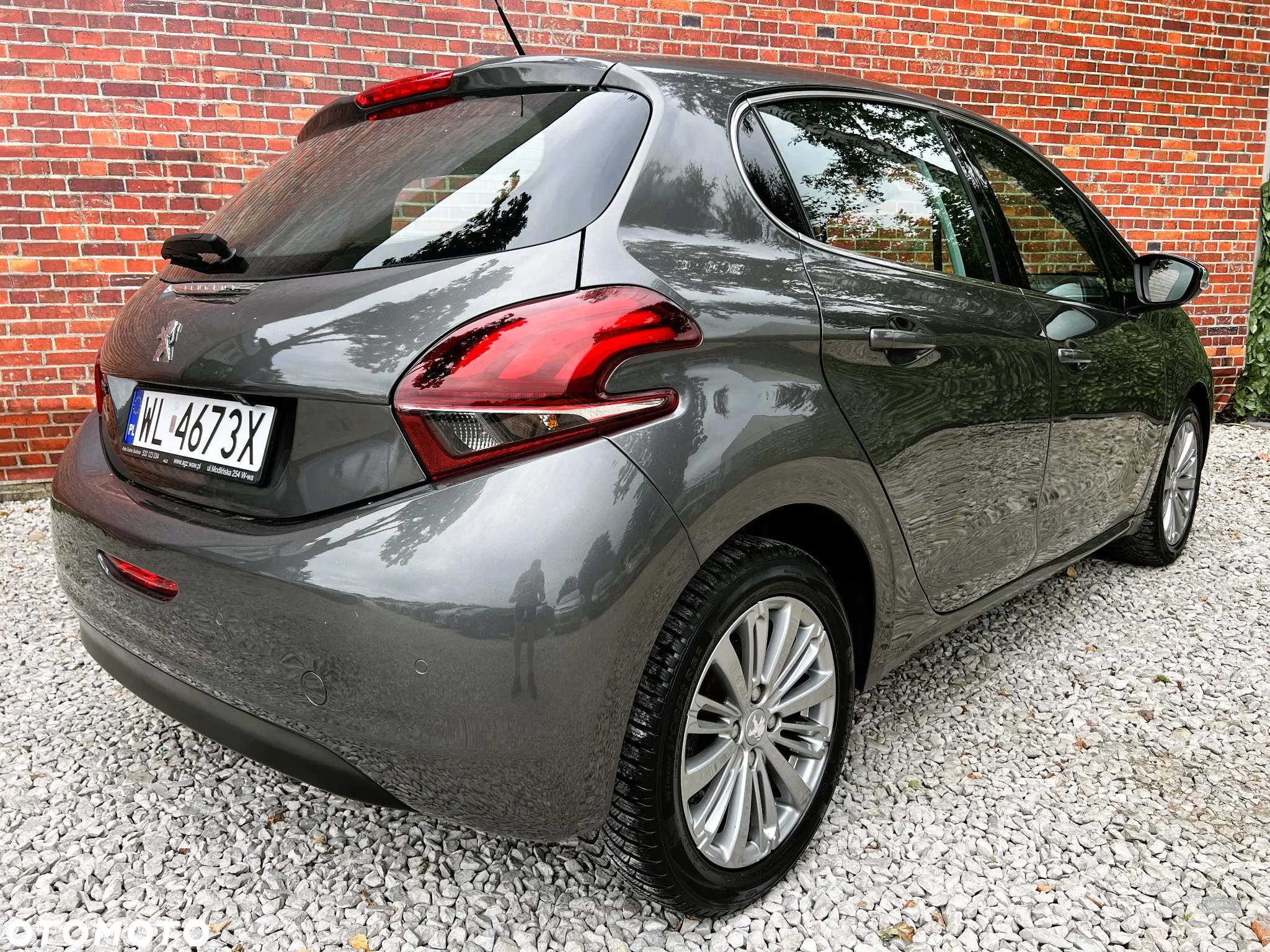 Peugeot 208 - 4