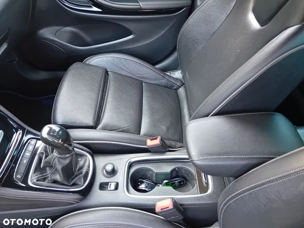 Opel Astra 1.6 D Start/Stop Innovation - 19
