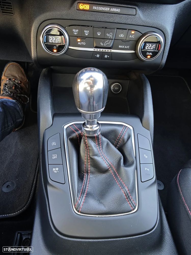 Ford Focus 1.0 EcoBoost ST-Line - 9