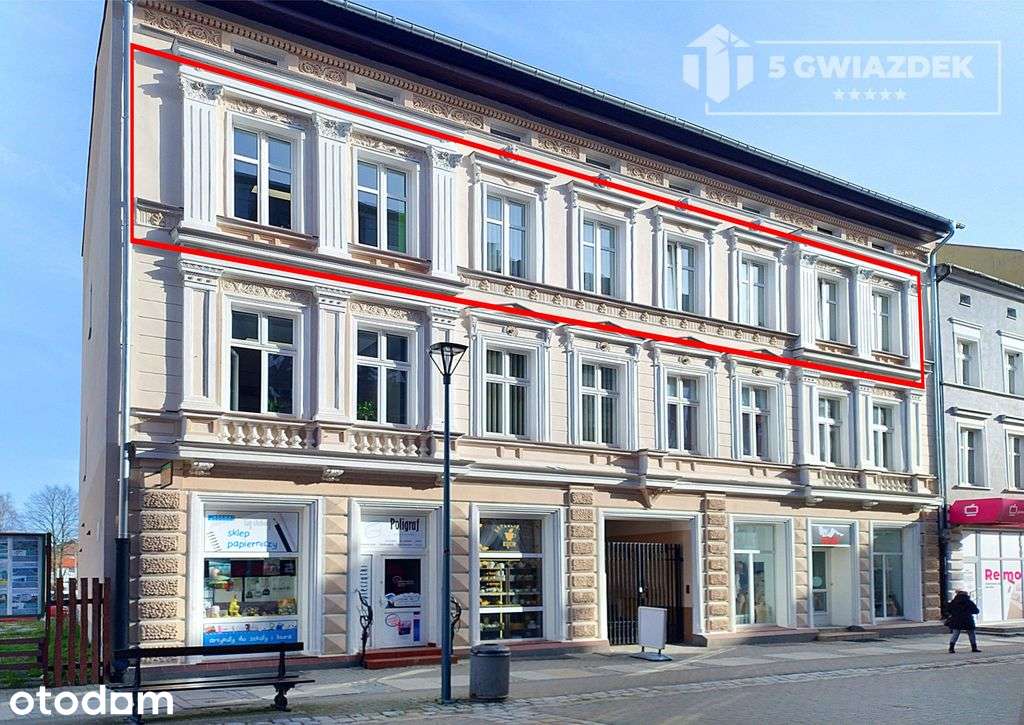 Całe piętro kamienicy - 204 m2 przy deptaku.