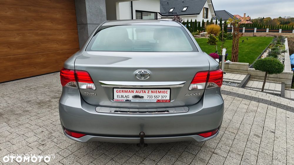 Toyota Avensis 1.8 Comfort - 17