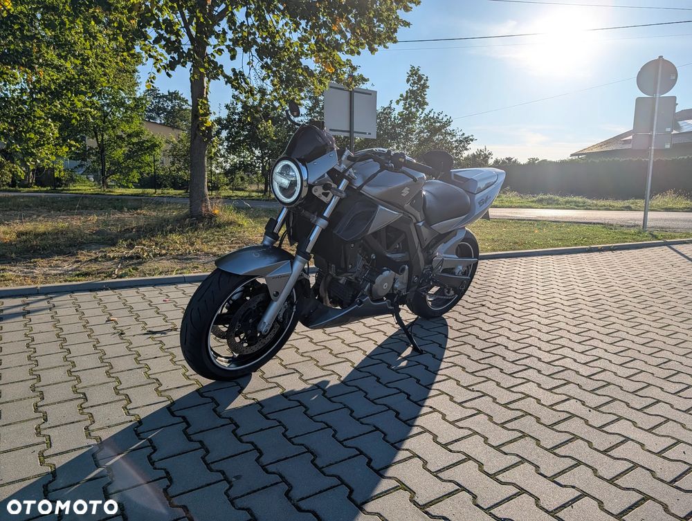 Suzuki SV - 4