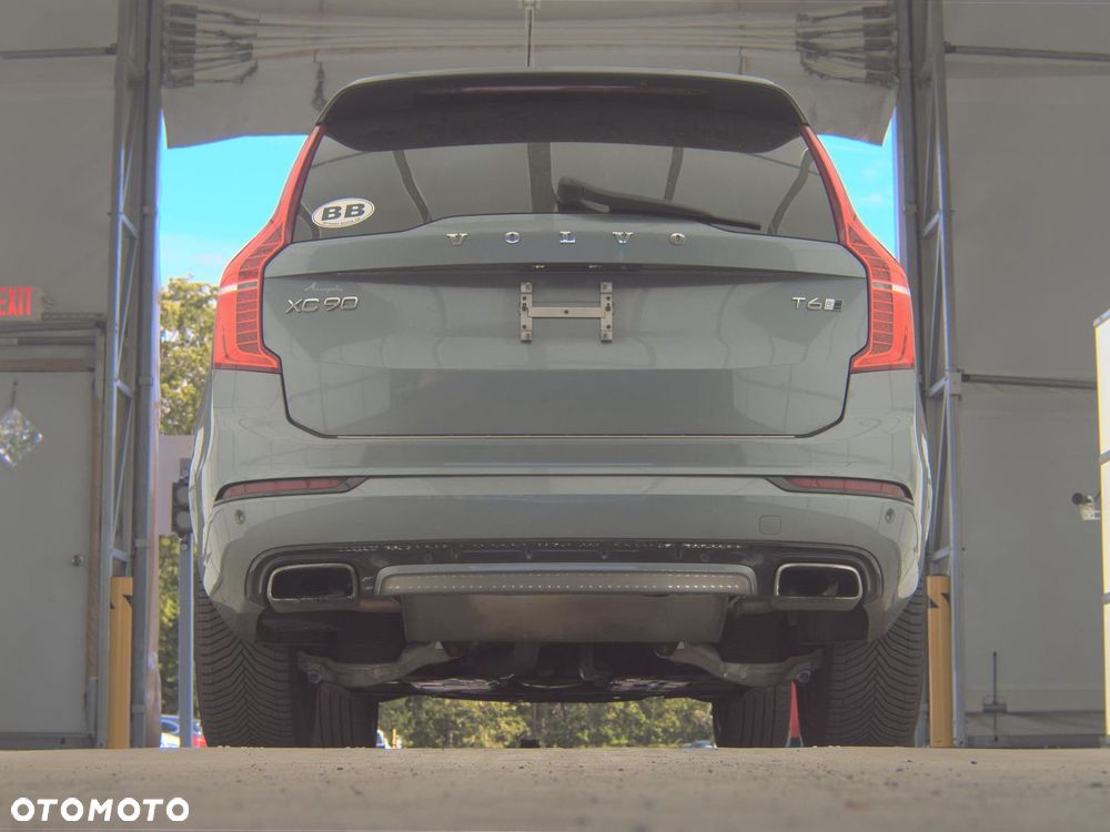 Volvo XC 90 - 7