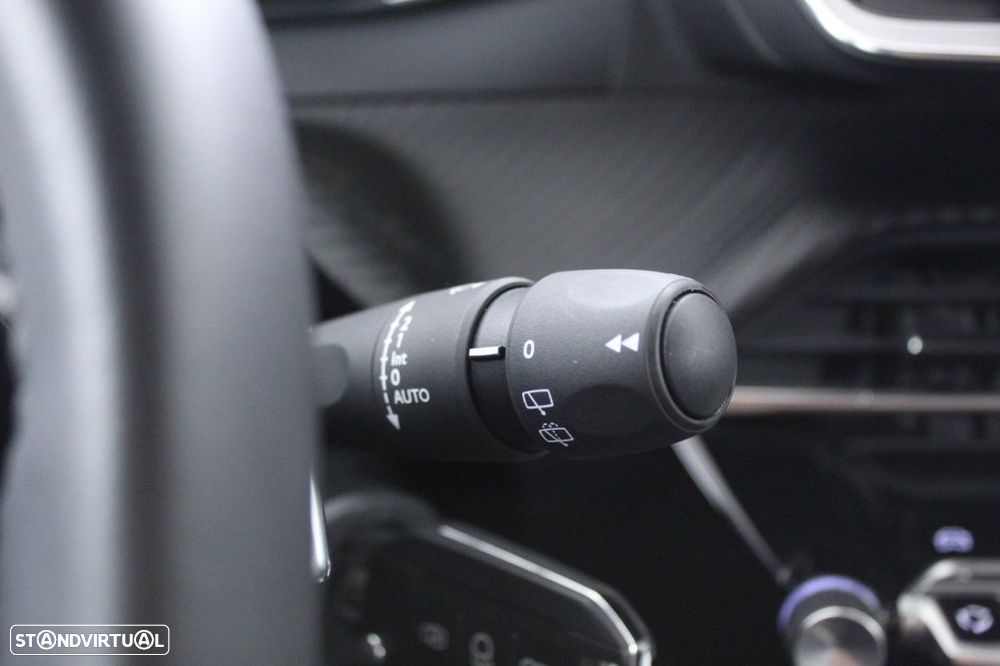 Peugeot 2008 1.2 Hybrid Allure e-DCS6 - 30