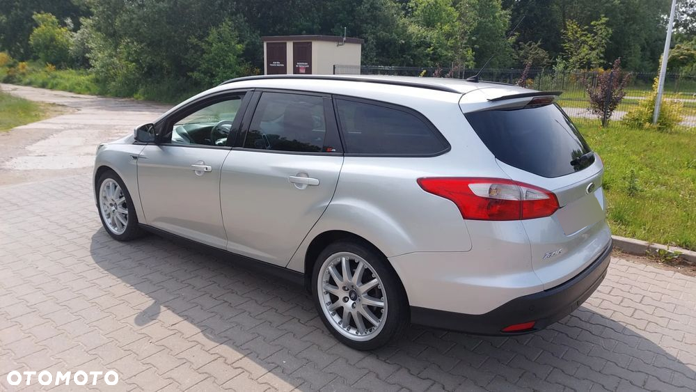 Ford Focus Turnier 1.6 TDCi DPF Titanium - 2