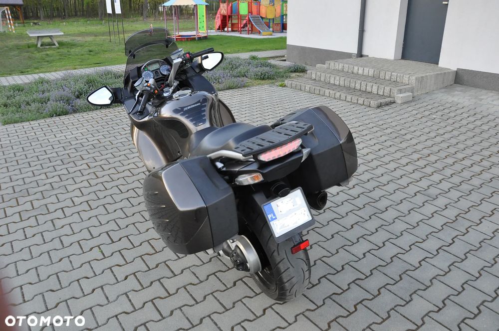 Kawasaki GTR - 3