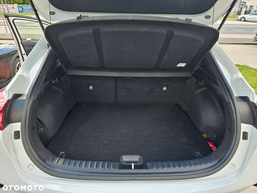 Kia XCeed 1.5 T-GDI M - 15