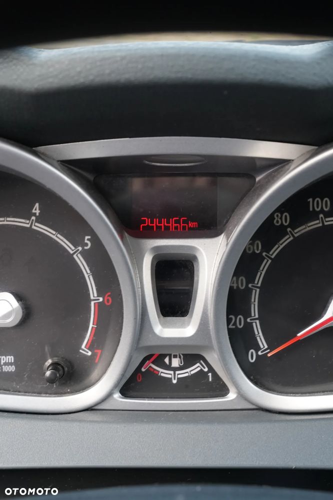 Ford Fiesta 1.25 Platinium X - 7
