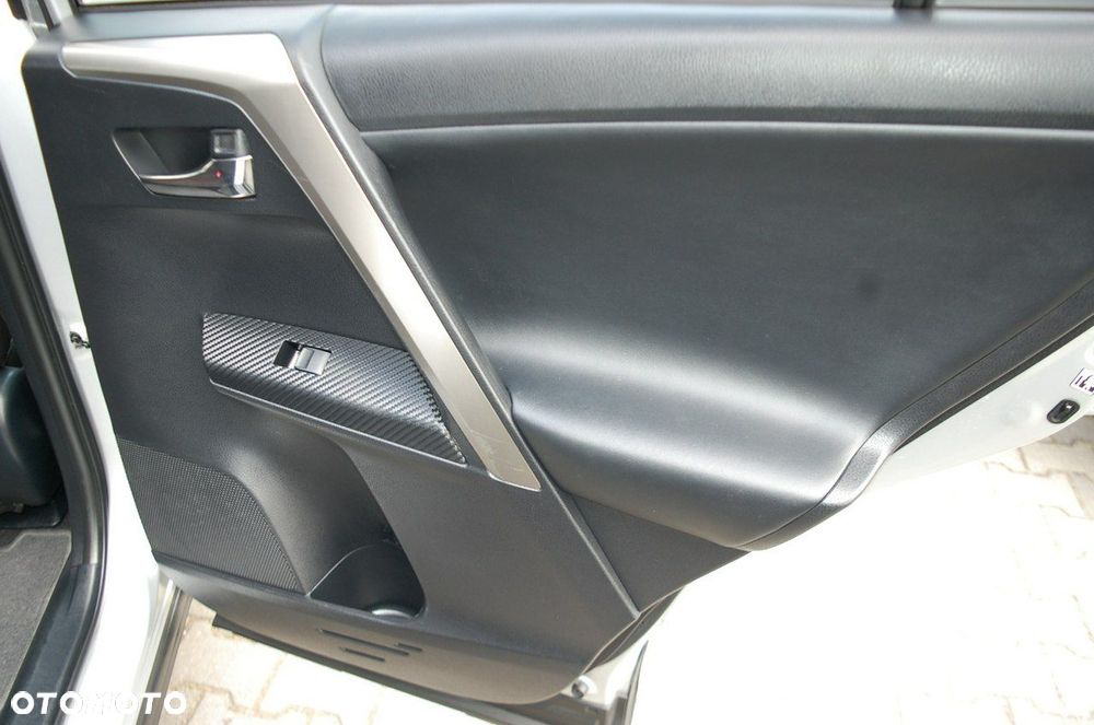 Toyota RAV4 - 32