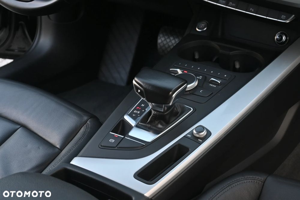 Audi A4 Avant 2.0 TDI ultra S tronic sport - 27