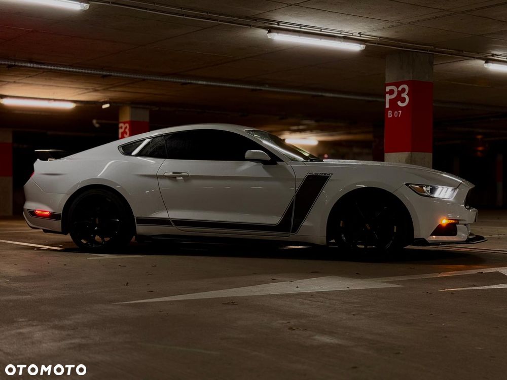Ford Mustang - 21