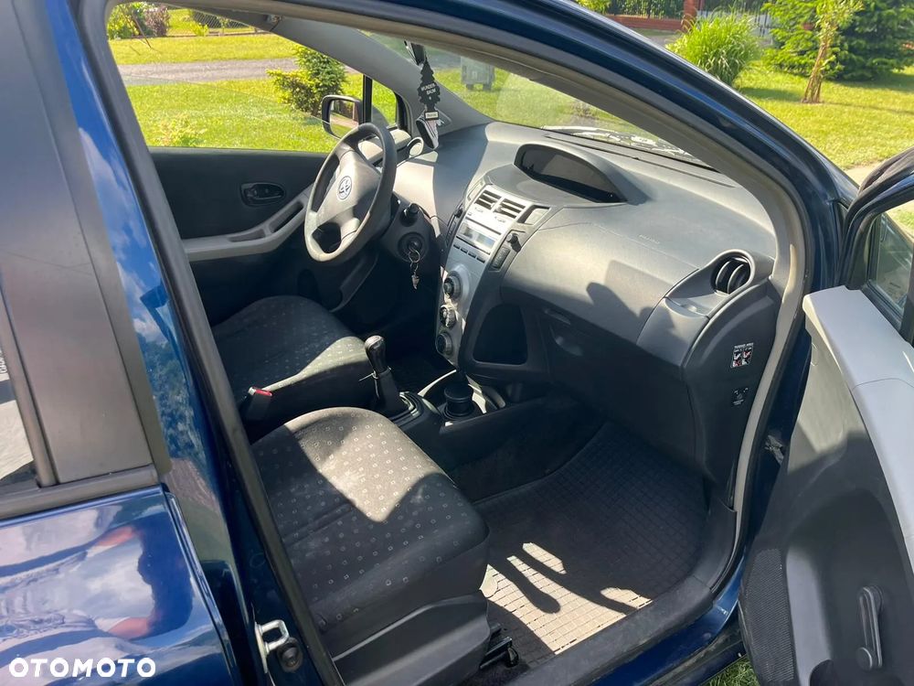 Toyota Yaris - 7