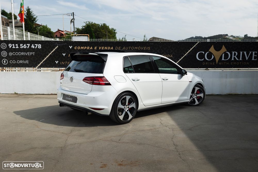VW Golf GTI Performance BlueMotion DSG - 4