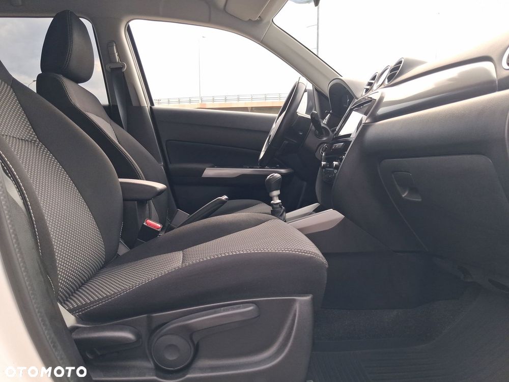 Suzuki Vitara 1.4 Boosterjet SHVS Premium 2WD - 39
