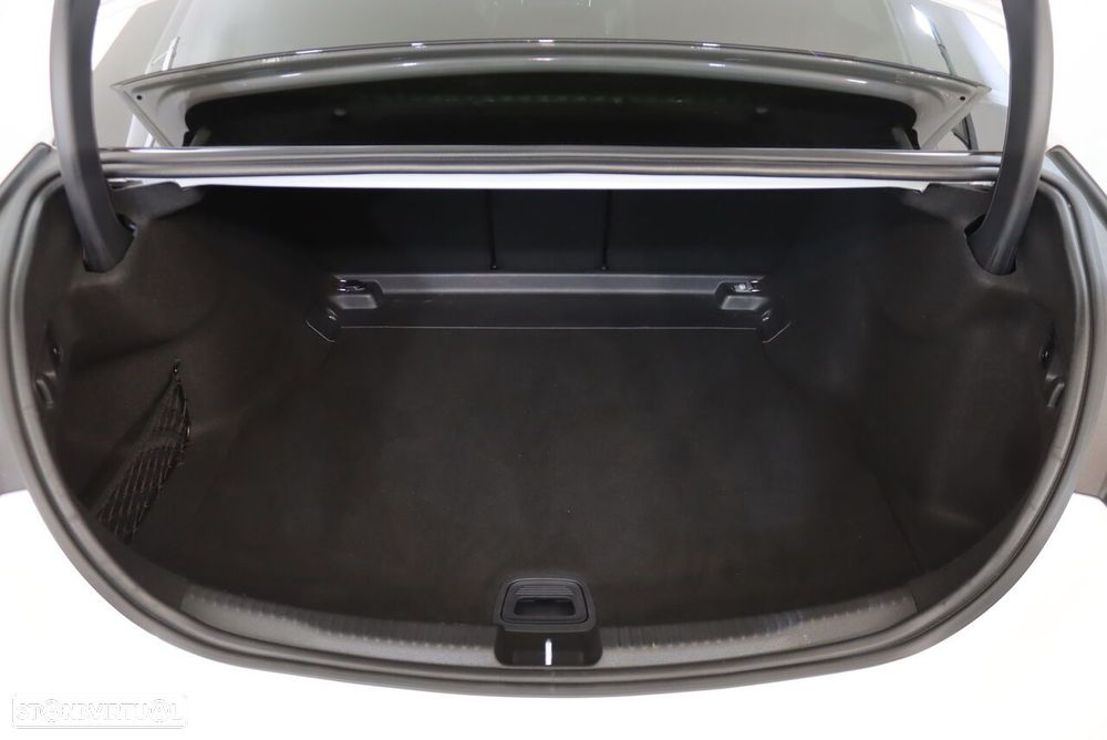 Mercedes-Benz C 200 AMG Line - 10