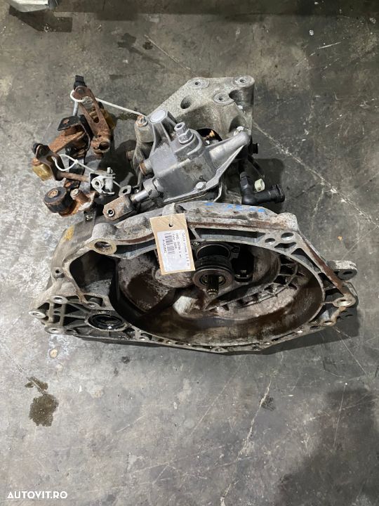 Cutie viteze Opel Astra G 1.6 B 8V an fabricatie 2004 - 1