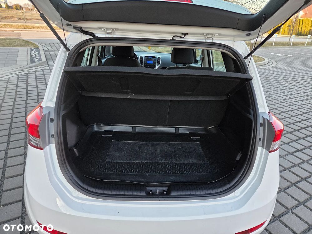 Hyundai ix20 1.4 CRDi Trend - 18