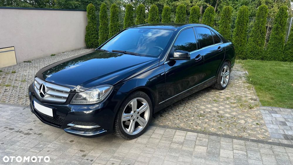 Mercedes-Benz Klasa C 250 CGI BlueEff Avantgarde - 3